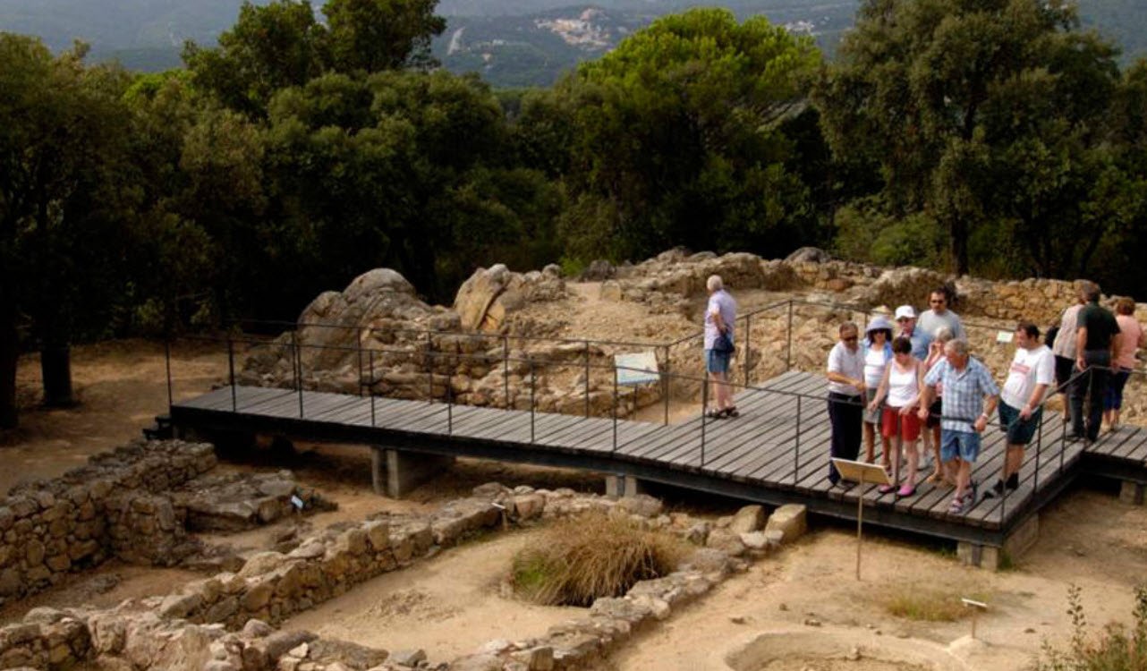 Ruïnes del castell del Puig, Spain